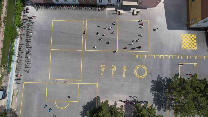 Konya Büyükşehir Belediyesi, 290 okulda geleneksel oyun alanları oluşturdu