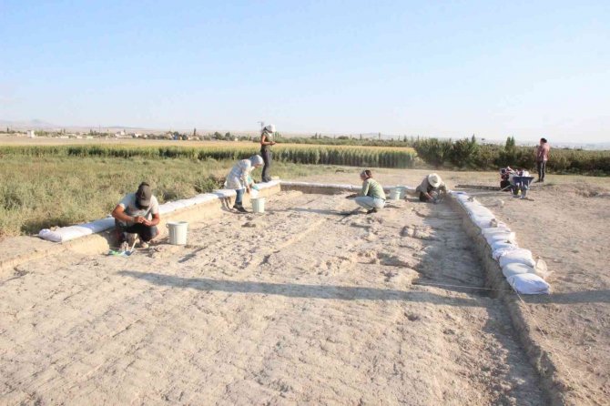 Tarihe ışık tutacak kazı çalışması 50 yıl sonra yeniden başladı! Burası Konya Çatalhöyük'ten daha erkene tarihleniyor