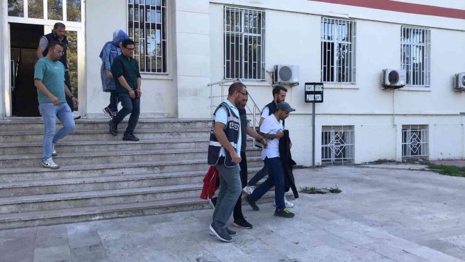 FETÖ bağlantılı biri kadın 5 kişi Yunanistan’a kaçamadan yakalandı