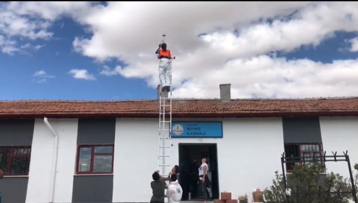 Aksaray'da AFAD gönüllüleri, köy okullarını eğitime hazırladı