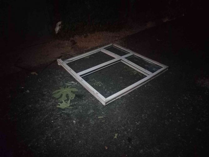 Babaannesine kızan genç evi yaktı