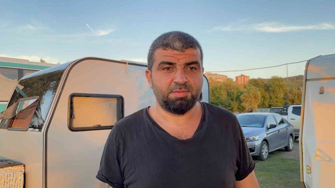 Belediyenin "alanı tahliye edin" dediği karavancılardan tepki