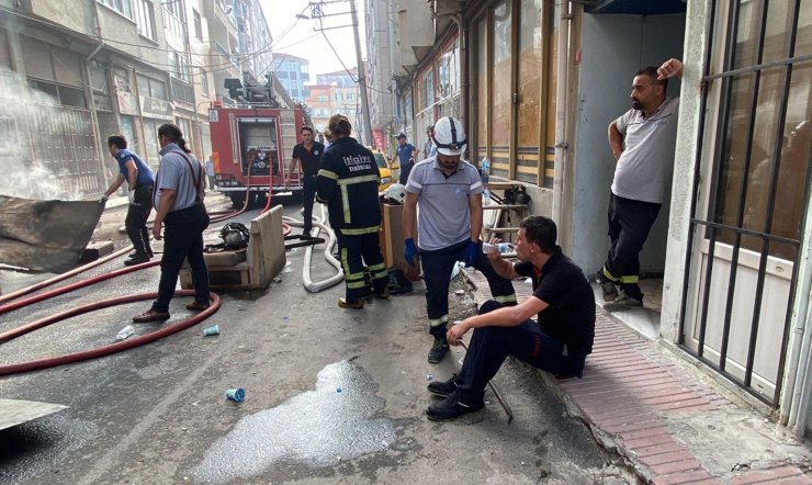 Çorlu’da ikinci el eşya deposunda yangın