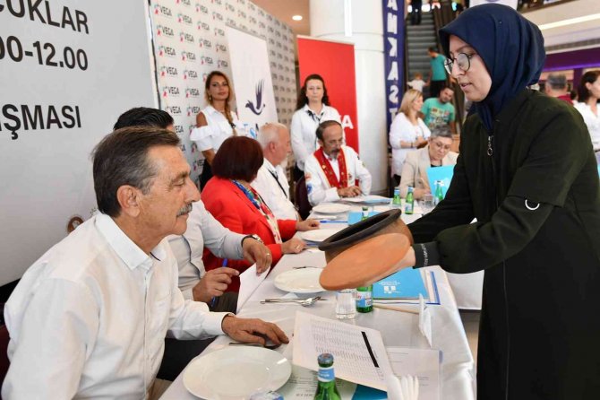 Eskişehir’de yöresel lezzetlerin keyifli rekabeti