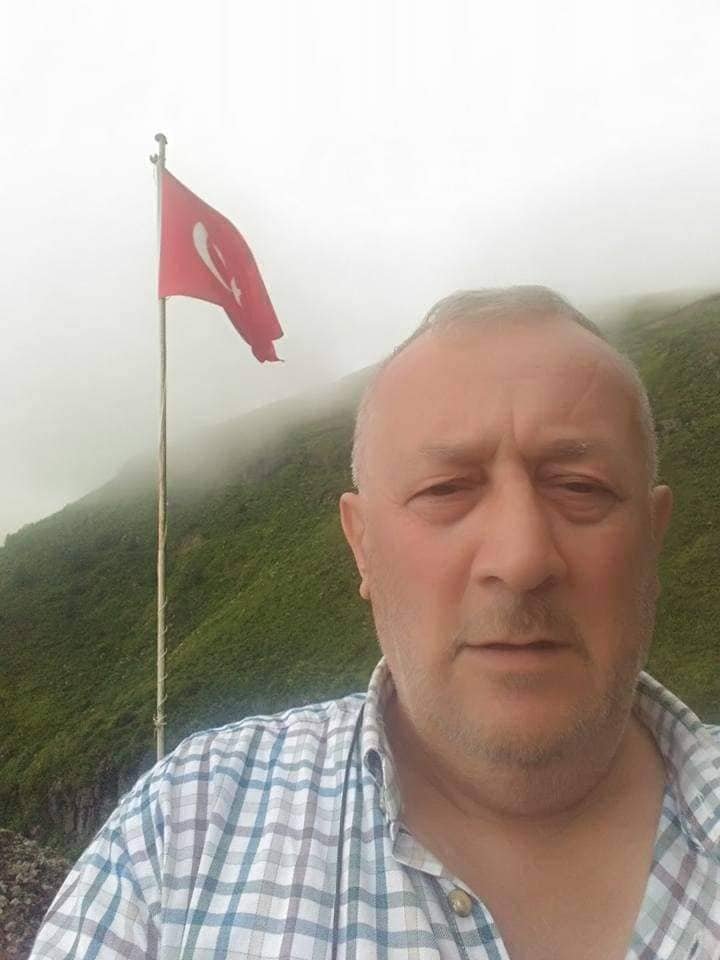 Otomobiliyle ambulansa yetiştirdiği kuzeni gibi kalp krizinden öldü