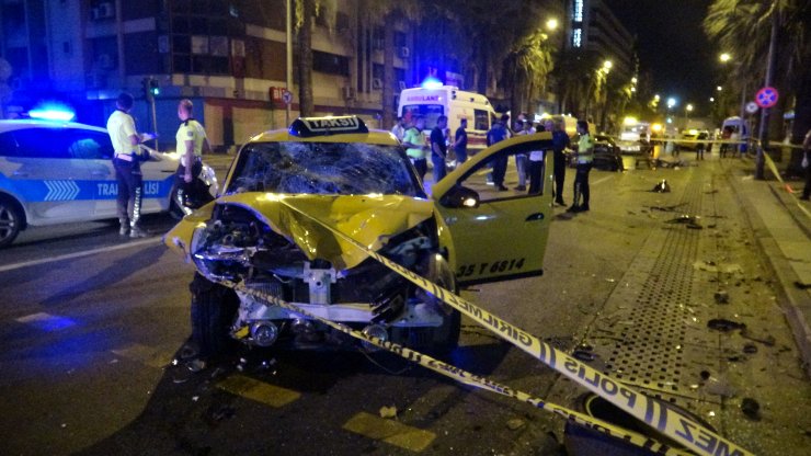 Taksinin çarptığı kağıt toplayıcısı öldü