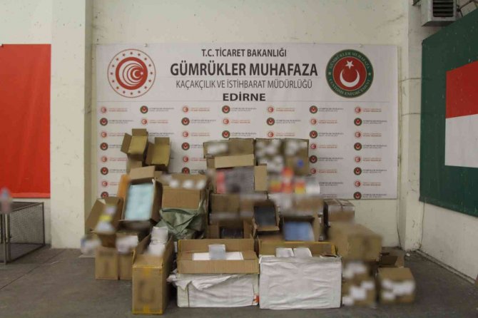 10 milyon lira değerindeki kaçak eşyanın yurda girişi engellendi