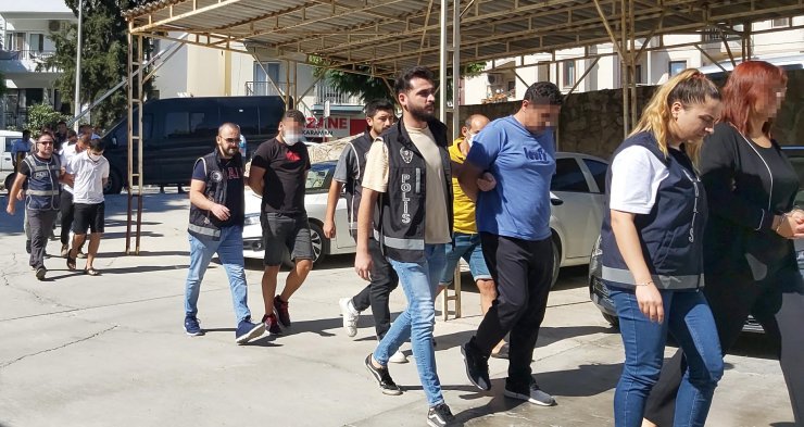 6 ilde sahte belgeli dolandırıcılığa 11 gözaltı; şüphelilerden biri holding sahibi