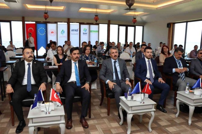 AFAD Başkanı Sezer: "Hazırlıklarımızı iklim değişikliği kaynaklı afetleri de kapsayacak şekilde yapmak durumundayız"