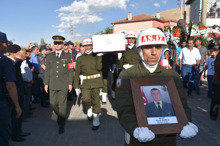 Şehit Uzman Çavuş Savaş Borlu, Niğde'de son yolculuğuna uğurlandı
