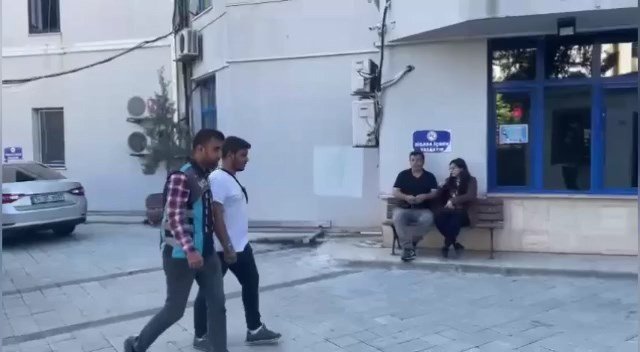 Asker konvoyundaki çakarlı araca ceza