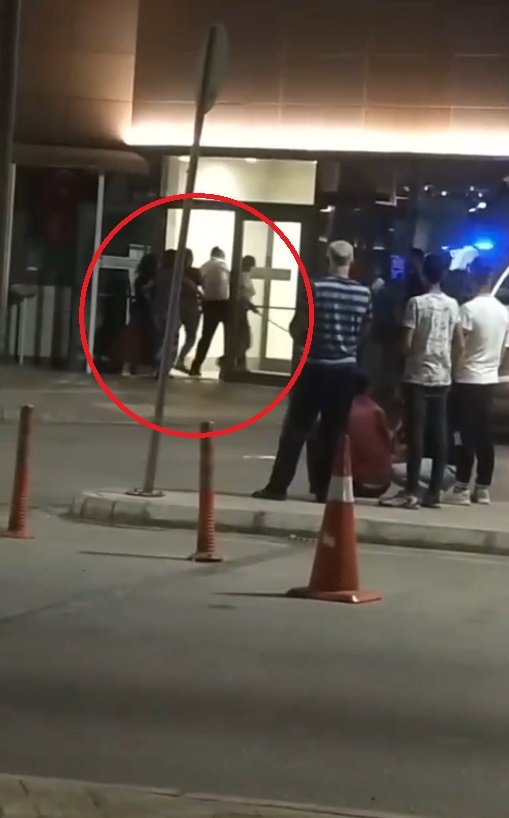 Şehir hastanesine eli sopalı kadınlardan baskın