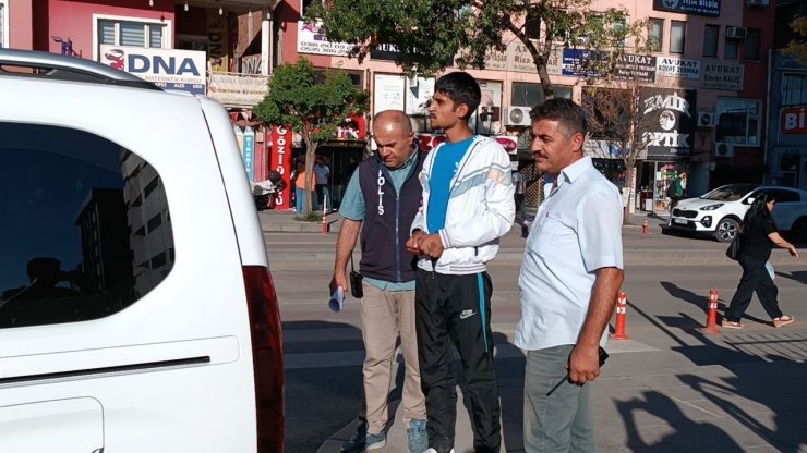 123 suç kaydı bulunan 19 yaşındaki firari hükümlü, yakalanıp cezaevine gönderildi