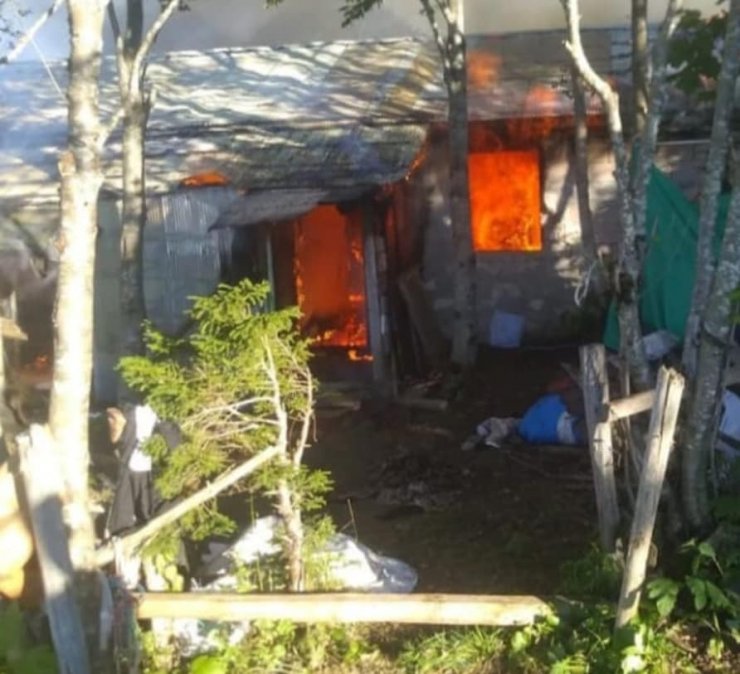 Evinde çıkan yangında öldü