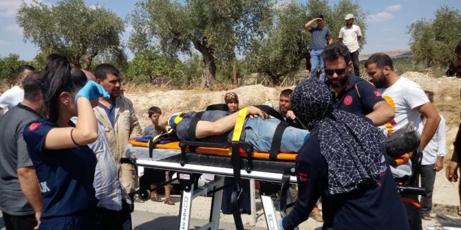 Kontrolden çıkan otomobil taklalar attı: 2 yaralı