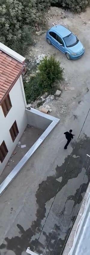 Pompalı tüfekle rastgele ateş açtı: 2'si çocuk 16 yaralı