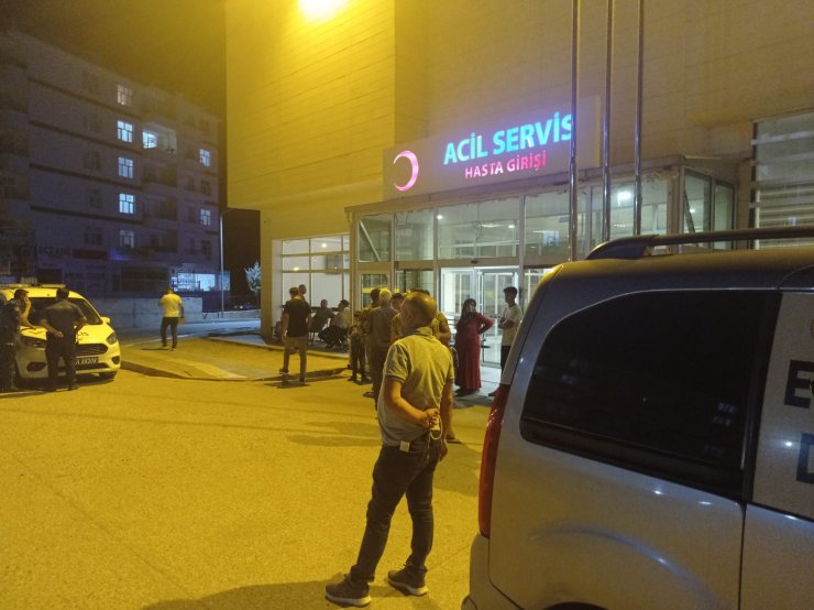 Silvan'da 35 öğrenci gıda zehirlenmesi şüphesiyle hastaneye kaldırıldı