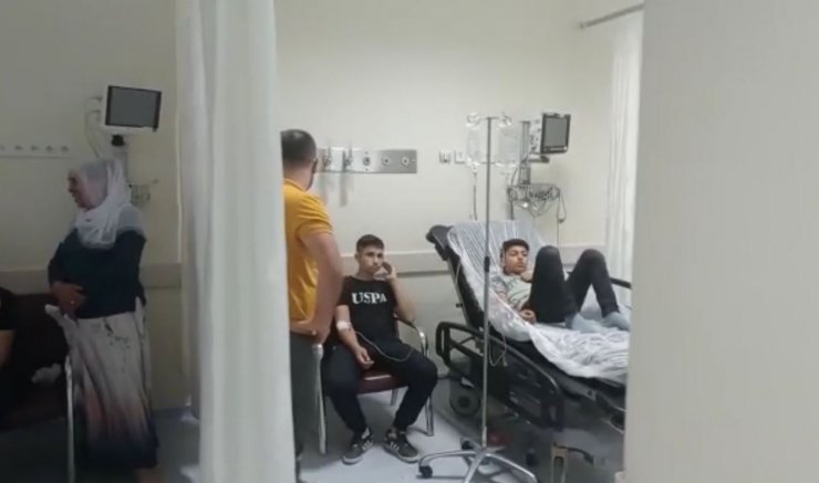 Zehirlenme şüphesiyle hastaneye kaldırılan 43 öğrenci taburcu oldu