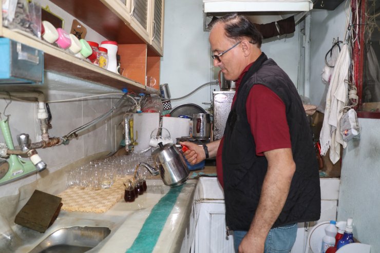 15 yılda 5 bin çay paketi biriktirdi