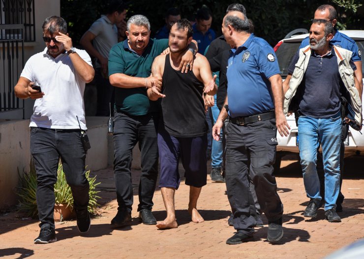 Aile bireylerini rehin aldı, gözaltına alan polislere ‘Beni güzelce dövmediniz’ dedi