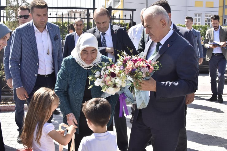 Binalı Yıldırım Konya'da: Masalar kuruluyor, dağılıyor, biz her gün yeni proje paylaşıyoruz