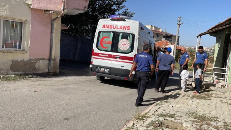 Dini nikahla yaşadığı kadının üzerine kızgın yağ döktü