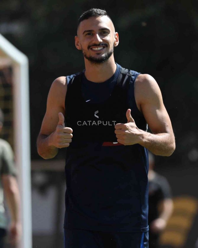 Kayserispor’da 3 futbolcu milli takımlara davet edildi