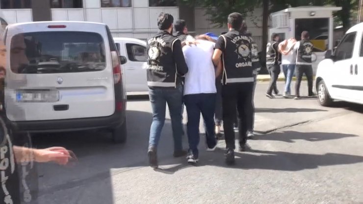 Sedat Peker’in evinin önündeki saldırıda gözaltına alınan 5 şüpheli adliyeye sevk edildi