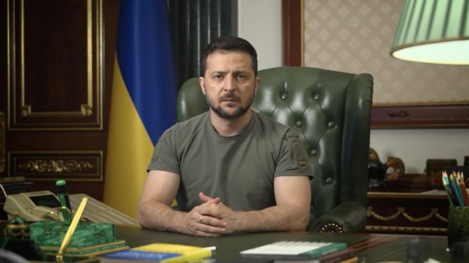 Ukrayna Devlet Başkanı Vladimir Zelenskiy: "İzyum kentinde toplu mezar bulundu"
