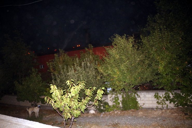 Ekmek fabrikasında çıkan yangın söndürüldü