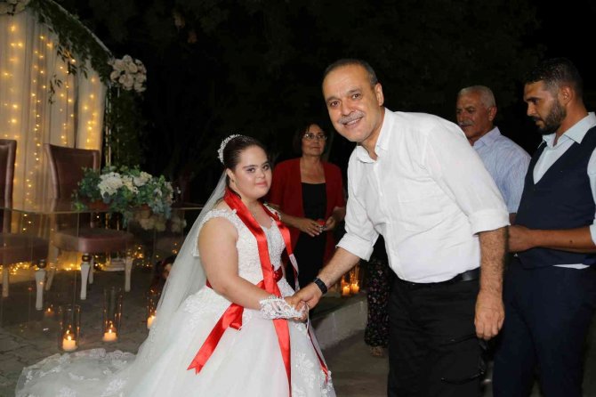 Makam aracı gelin arabası oldu, Hülya muradına erdi