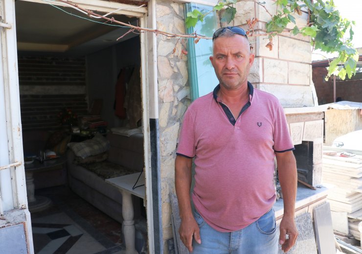 Tartıştığı arkadaşının ismini taşıyan köpeği tabancayla öldürdü; olay anı kamerada