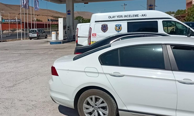 Eşini öldüren koca, yakalanacağını anlayınca intihara kalkıştı