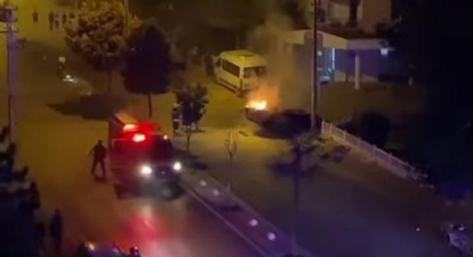 Konya'da aşırı süratli otomobil takla atarak alev aldı!