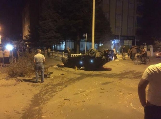 Konya'da aşırı süratli otomobil takla atarak alev aldı!