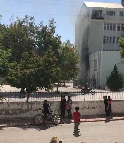 Konya'daki hastanede korkutan yangın! Bir anda alevler yükseldi