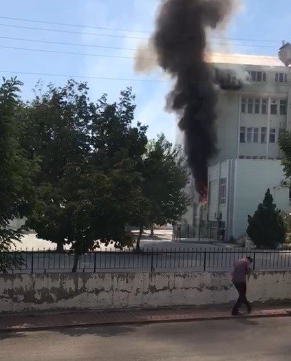 Konya'daki hastanede korkutan yangın! Bir anda alevler yükseldi