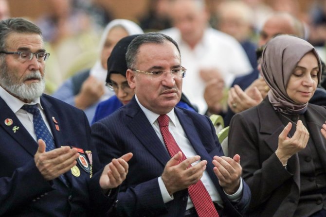 Adalet Bakanı Bekir Bozdağ, Konya'da gazilerle buluştu