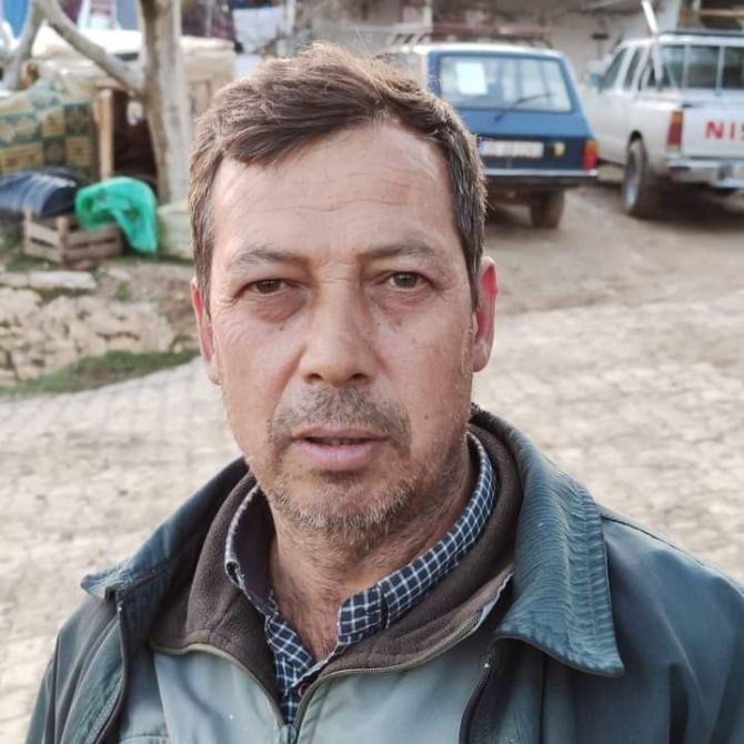 Salça yapmak için çıktığı evinin balkonundan düşerek öldü