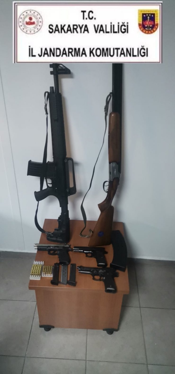Yasa dışı silah ticareti yapan 1 kişi gözaltına alındı