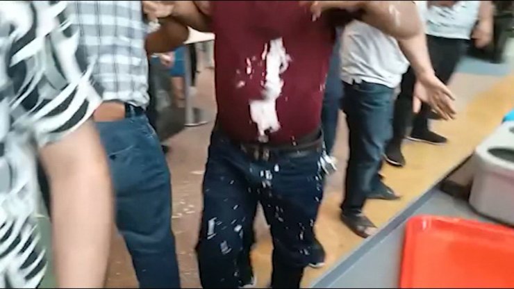 Yumruk yumruğa kavga kamerada