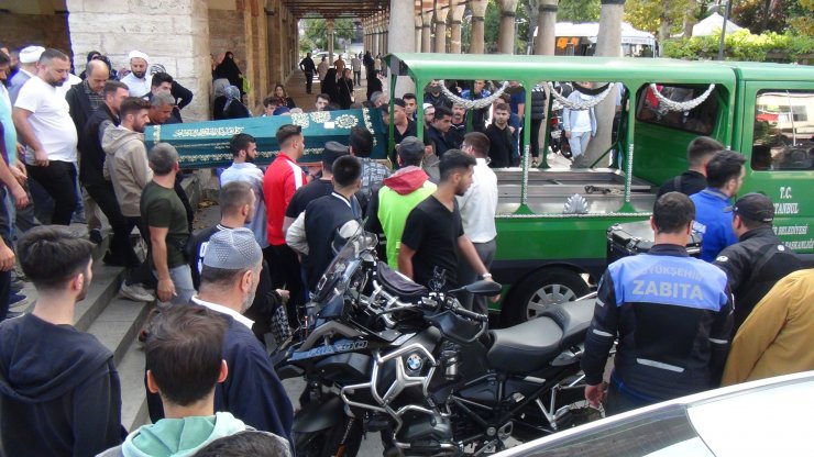 Arkadaşların olduğu iki motosiklet çarpıştı: 1 ölü 2 yaralı