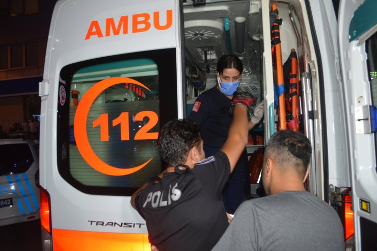 Kaza sonrası çıkan kavgayı ayırmak isteyen 3 polis yaralandı; 6 gözaltı