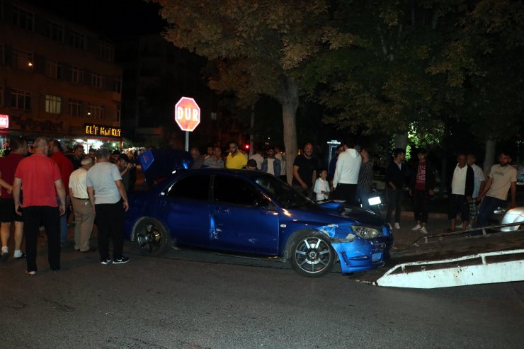 Polisin 'dur' ihtarına uymayan sürücü kaza yapınca yakalandı