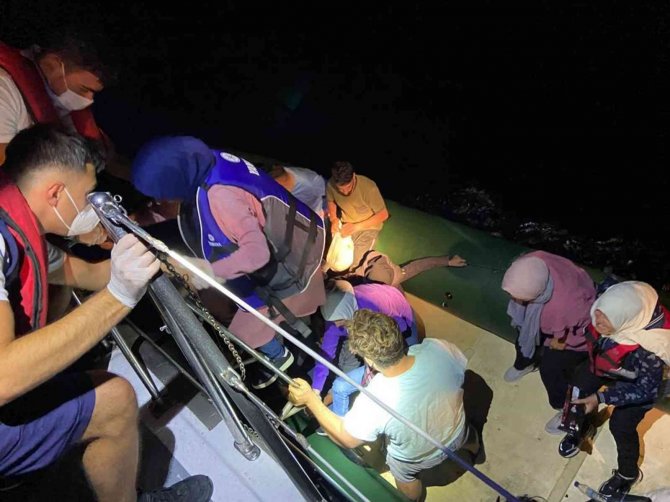 72 düzensiz göçmen kurtarıldı