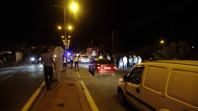 Otomobiller çarpıştı: 2’si ağır 7 yaralı