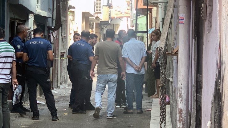 ‘Almanya’ya götüreceğiz’ dedikleri Suriyelileri alıkoyup, paralarını gasbettiler