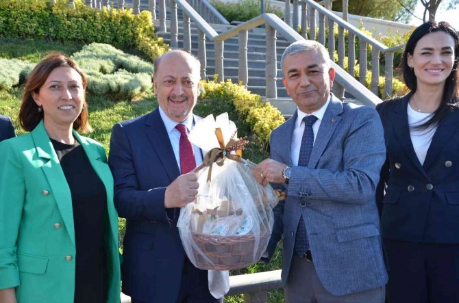 Bakan Bilgin ve Genel Başkan Yardımcısı Dağ’a Koçarlı dopingi