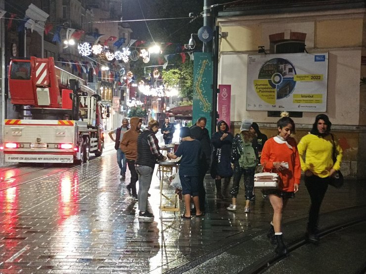 İstanbul güne yağmurla başladı