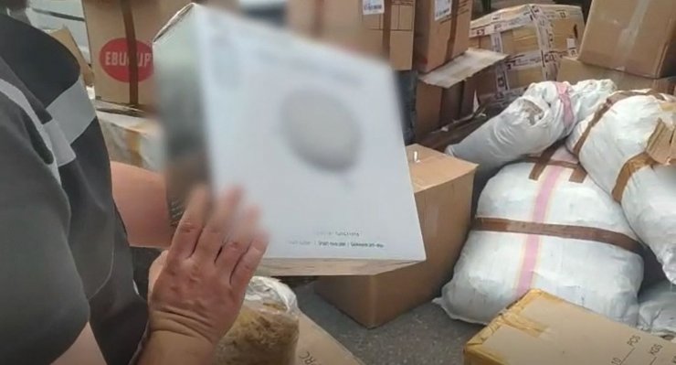 2 milyon liralık kaçak tütün ve ticari eşya operasyonu